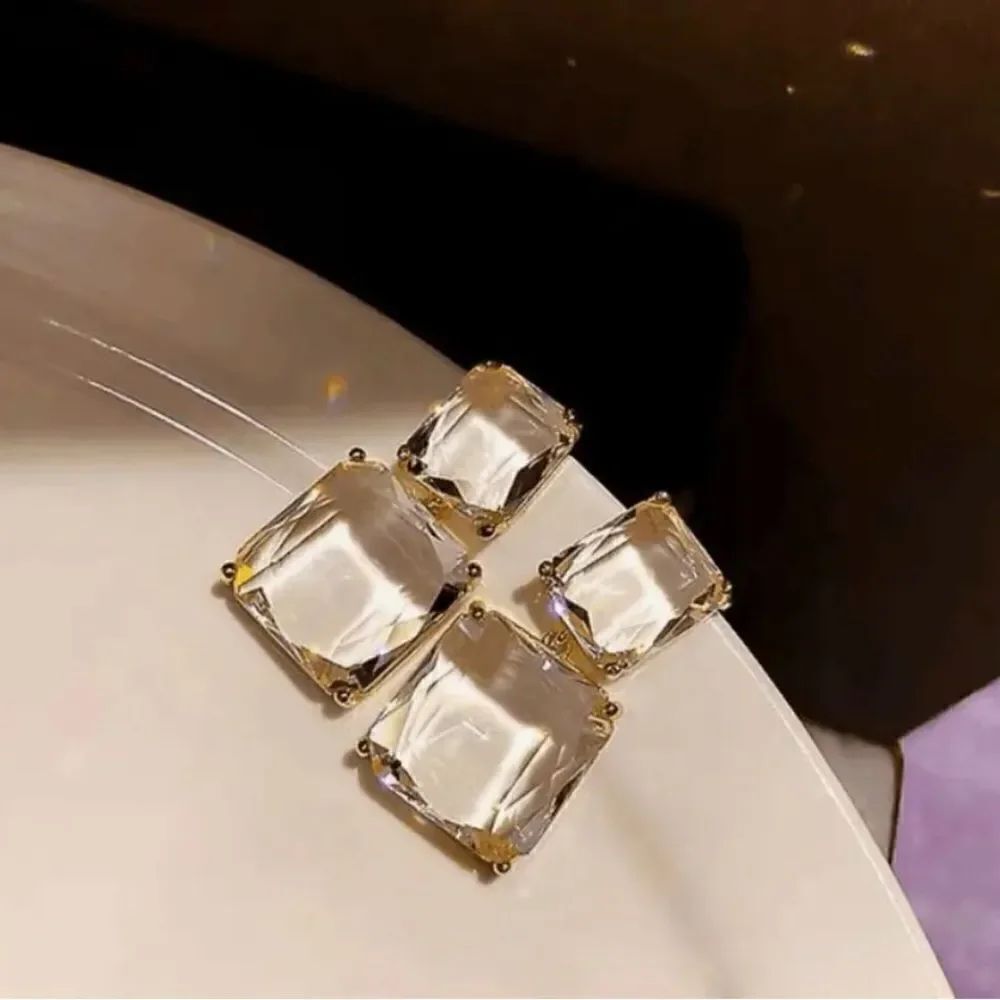 💛 NEW double dangle square crystal earrings 💛